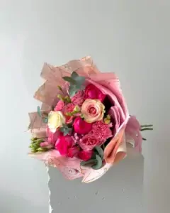 Letní veselá kytice čerstvých květin