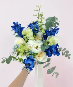Divoká svatební kytice modrá