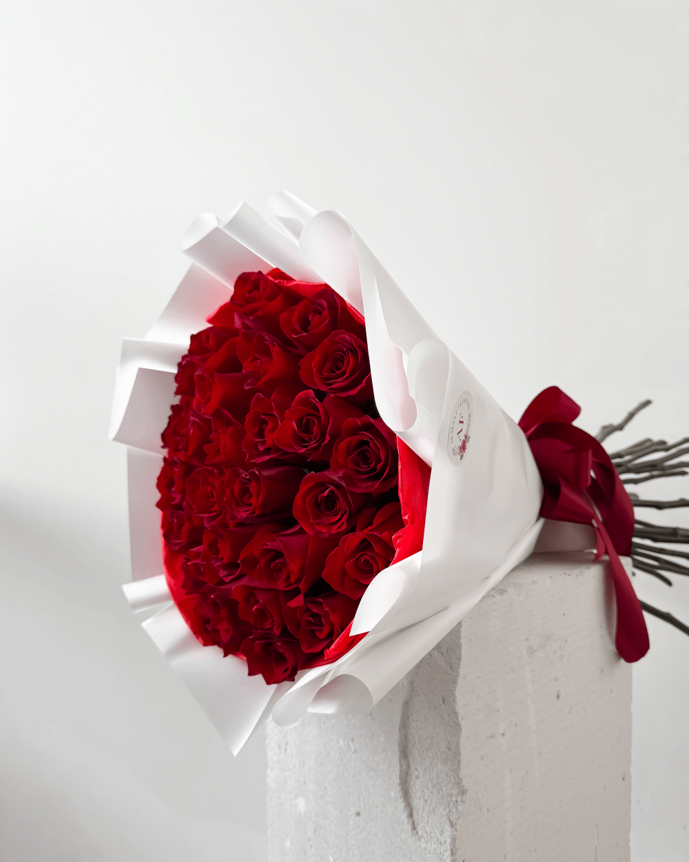 Luxusní kytice 31 červených růží 70cm