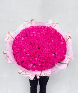 Exkluzivní kytice 201 tmavě růžových růží 70cm