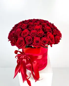 Flower Box s červenými růžemi