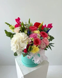 Letní flower box z čerstvých květin