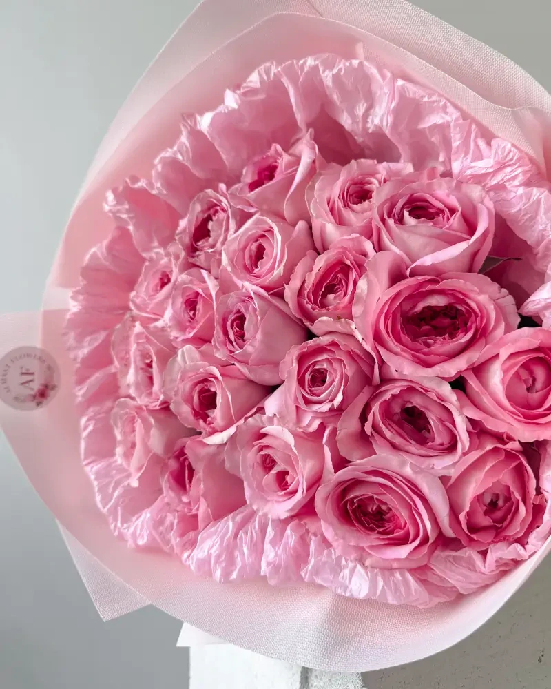 Kytice pivoňkových růží