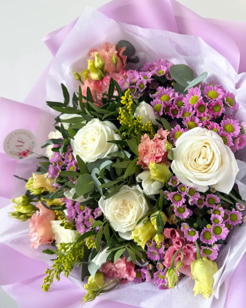 Veselá kytice jarních květin