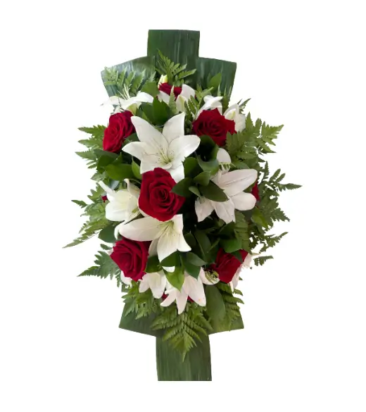 Vypichovaná smuteční kytice z červených růží a lilií 
