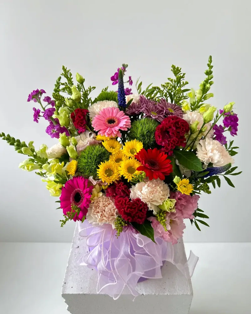 Flower box z barevných květin