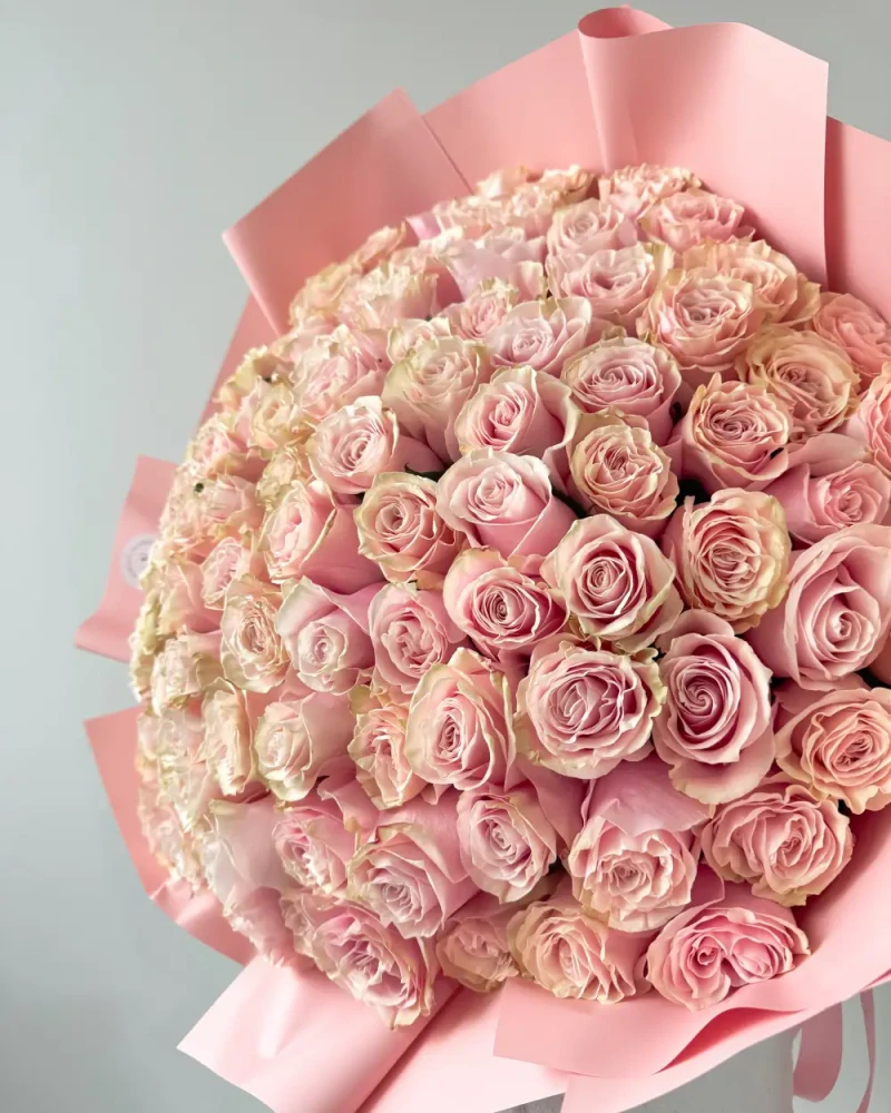 Kytice světle růžových růží