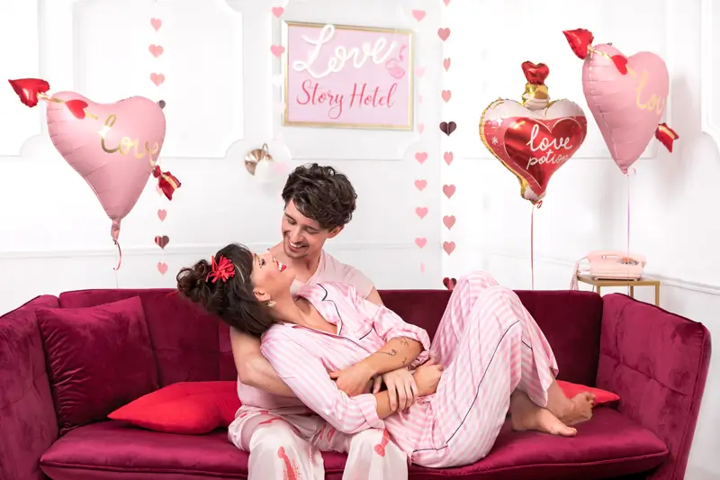 Foliový balónek srdce LOVE s šípem +HELIUM