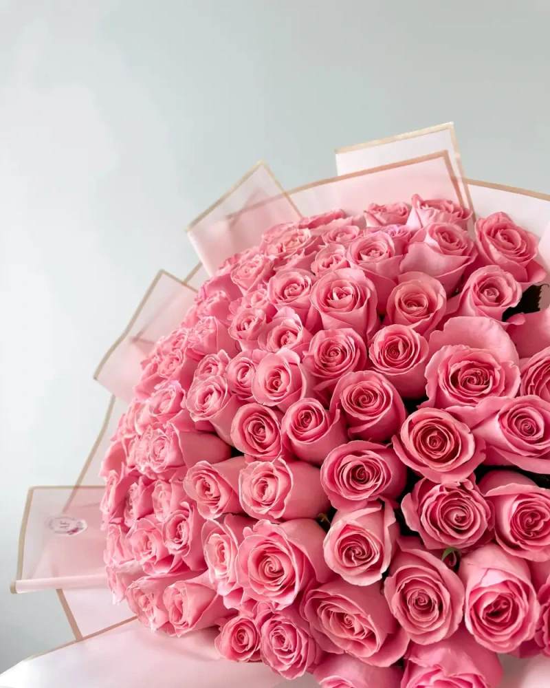 Kytice růžových růží