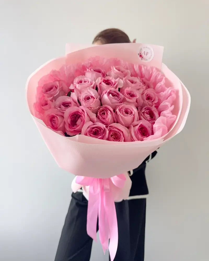 Kytice pivoňkových růží