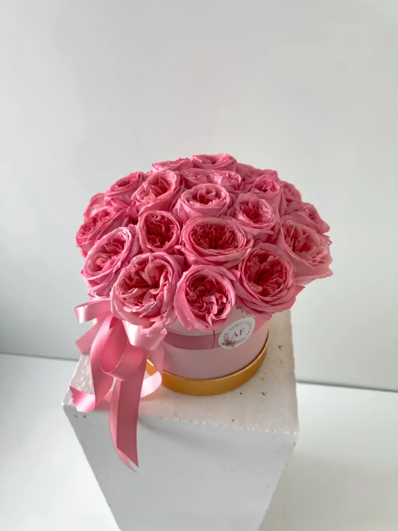 Flower Box s pivoňkovými růžemi