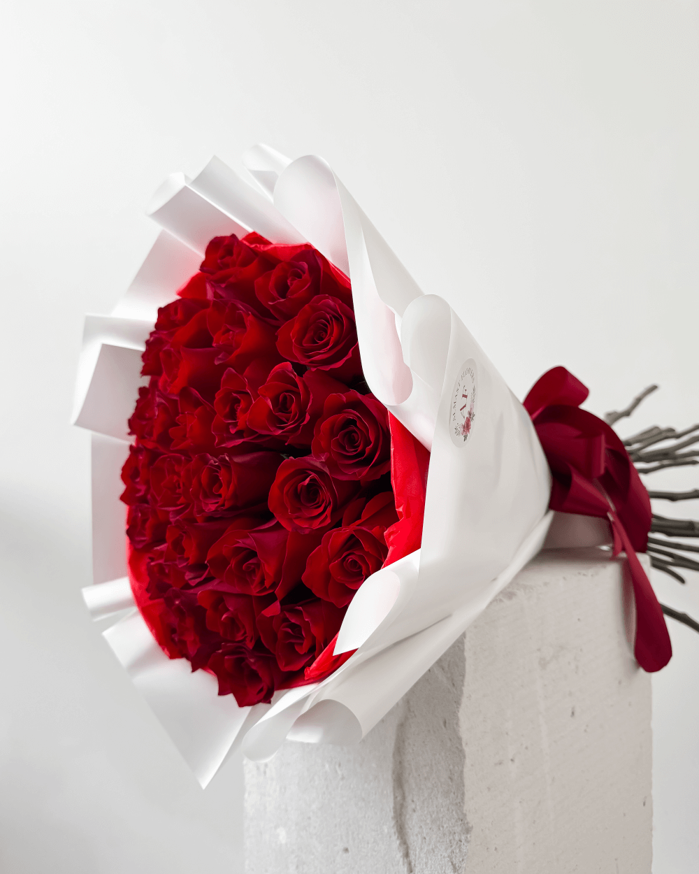 Luxusní kytice 31 červených růží 70cm