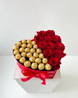 Flower Box SRDCE růže a Ferrero pralinky